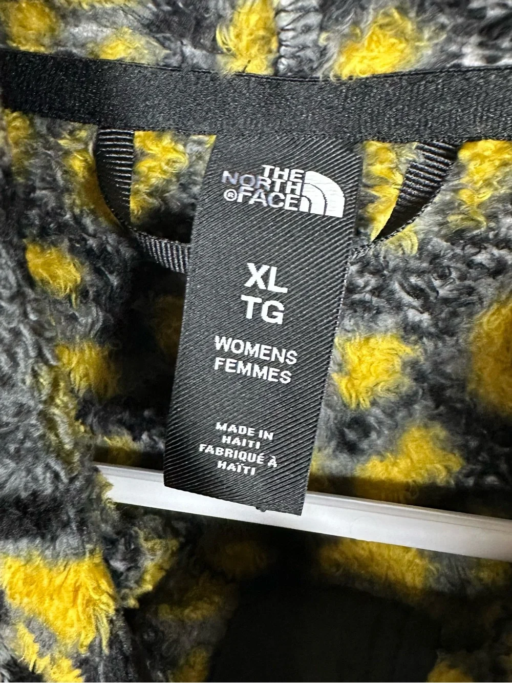 The North Face Osito Crop Hoodie Leopard Yellow Black Outdoor Cozy Gorpcore XL - Picture 6 of 12
